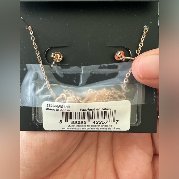 Coach flower Earrings and necklace set - Picture 3 of 3